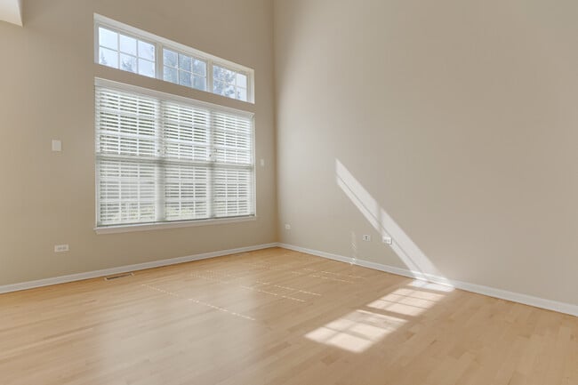 Building Photo - 419 Vaughn Cir