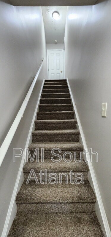 Building Photo - 4672 Ernest Dr
