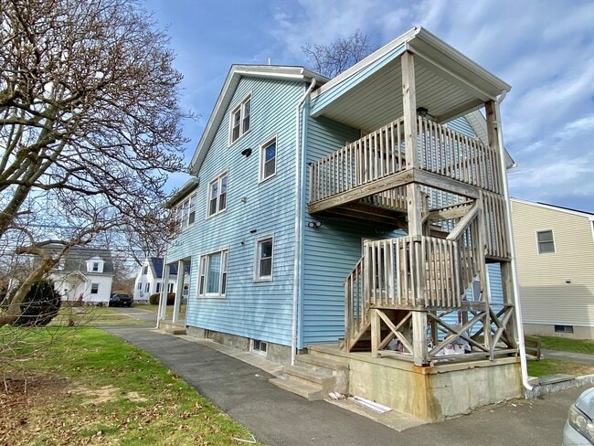 Building Photo - 446 Huntington Rd