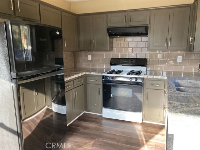 Building Photo - 1620 Edgecliff Dr