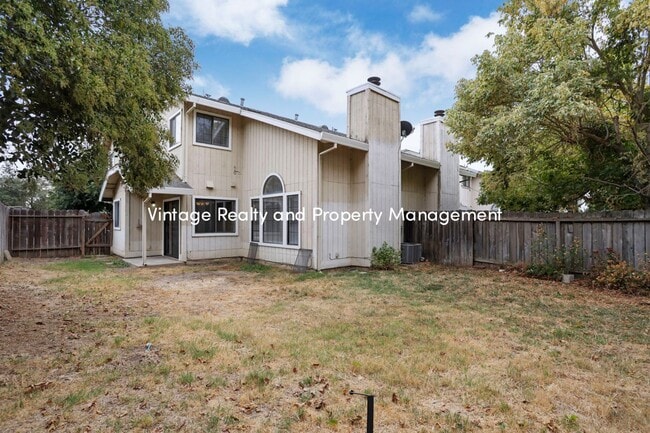 Building Photo - Back On The Rental Market Updated 3 Bedroo...