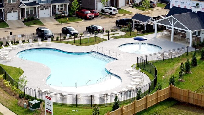 Building Photo - 3306 Deerchase Cir