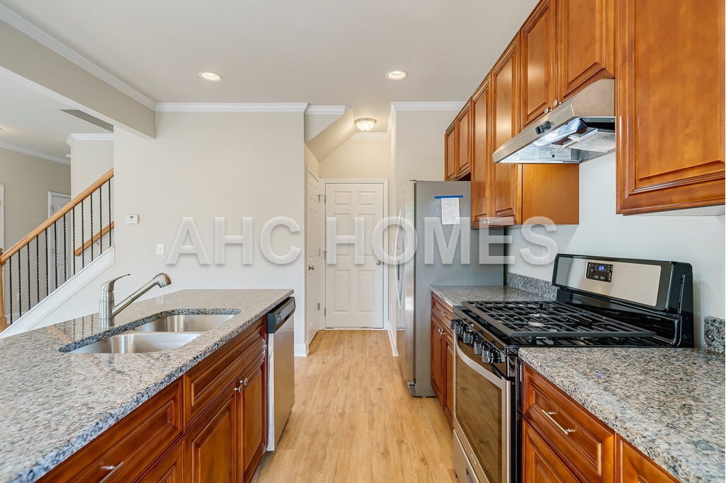 Building Photo - 5244 Halcyon Ct