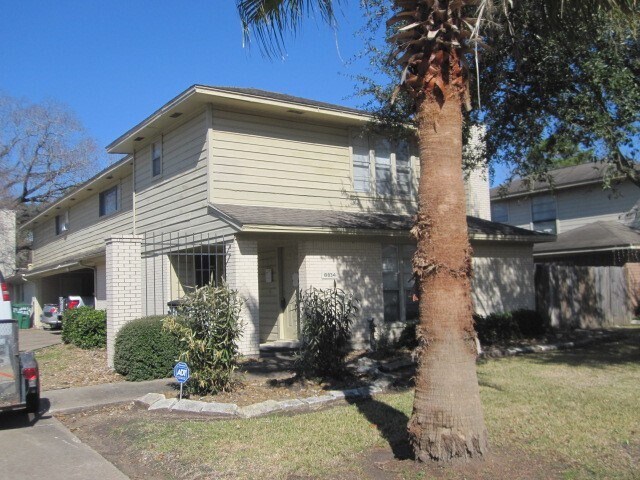 Building Photo - 10834 Sugar Hill Dr
