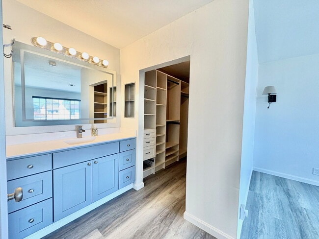 Building Photo - Spacious Single Family Home in Lakes & Birds Fremont