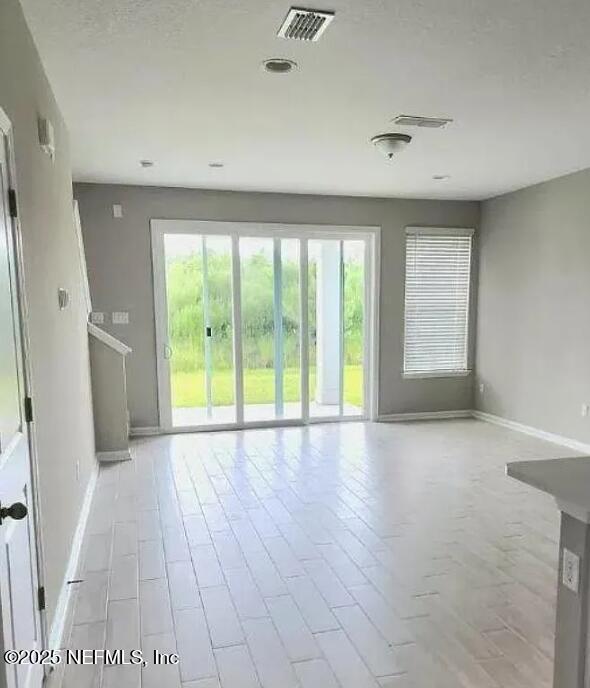 Building Photo - 322 Brandon Lks Dr