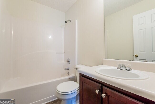 Building Photo - 516 Gristmill Ln