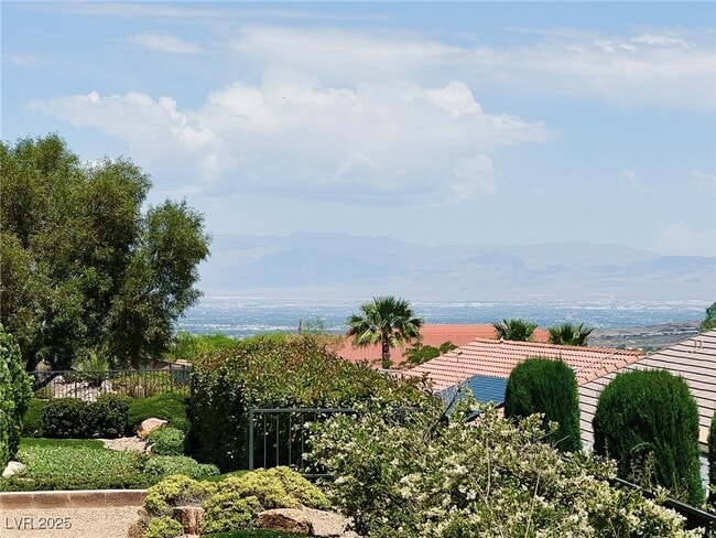 Building Photo - 2192 Canyonville Dr
