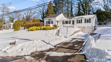 Building Photo - 338 Kenwood Ave