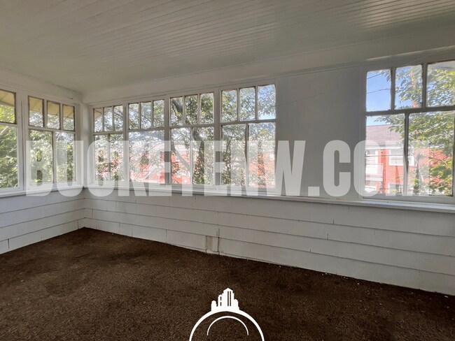 Building Photo - 1308 Thatcher Dr