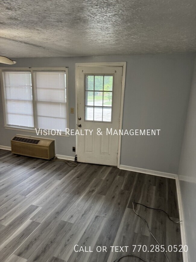 Building Photo - 1803 Carrollton Villa Rica Hwy