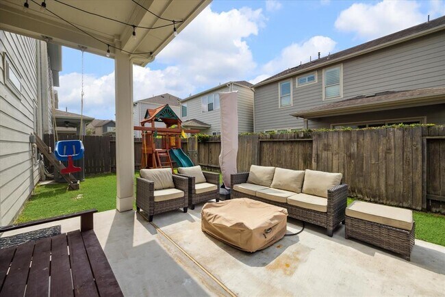 Building Photo - 10407 Quiet Courtyard Rd