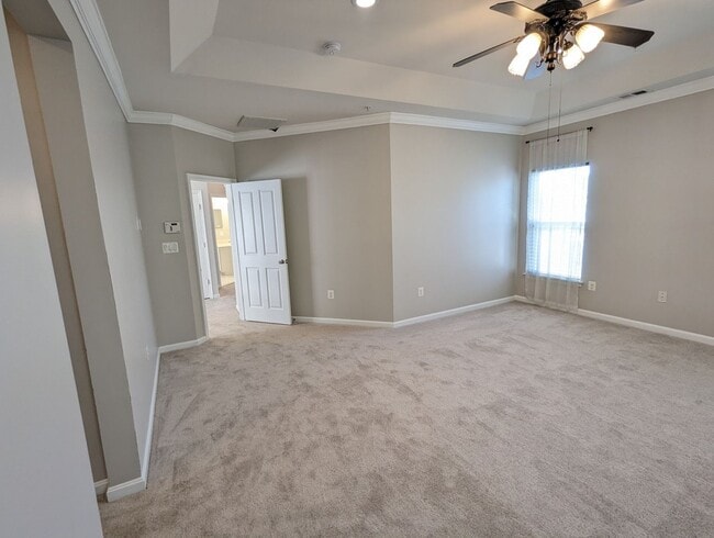 Building Photo - Impeccably maintained SFH in Clarksburg re...
