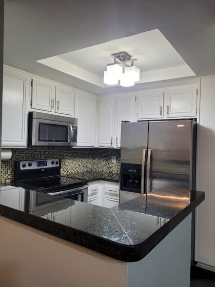 Building Photo - 22100 Burbank Blvd