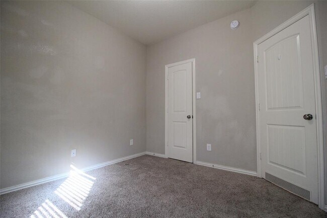 Building Photo - 18768 Kelly Meadows Ln