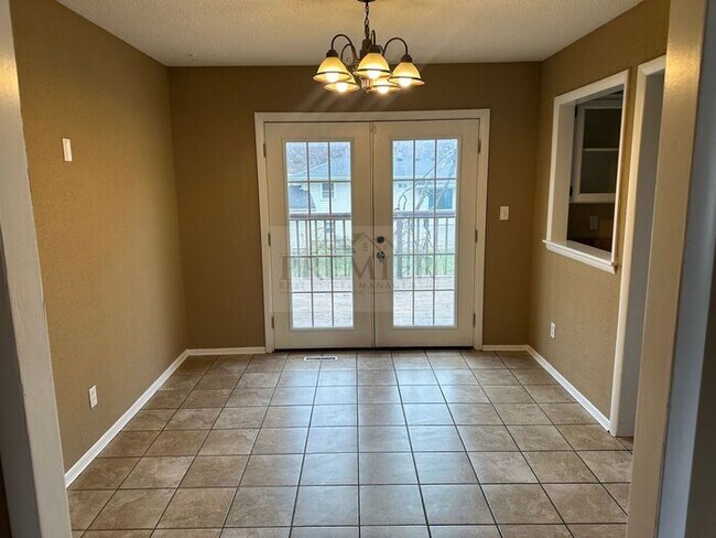 Building Photo - 7716 Crisp Ave