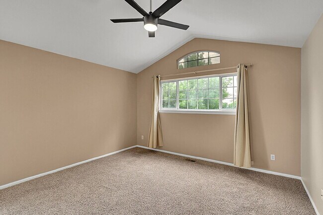 Building Photo - $3,495.00 - 5 Beds, 3.5 Baths, Single Fami...