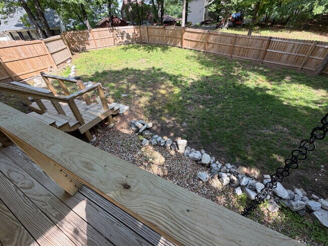 Building Photo - 1270 Skyview Dr