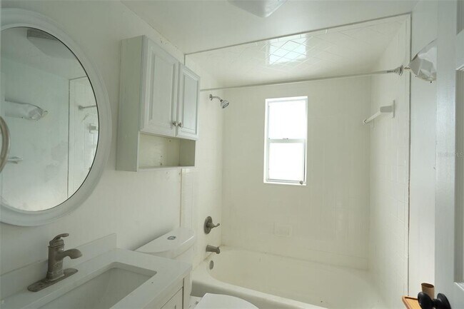 Building Photo - 115 145th Ave