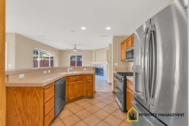 Building Photo - 5-Bedroom Residence Ready for Immediate Move-In