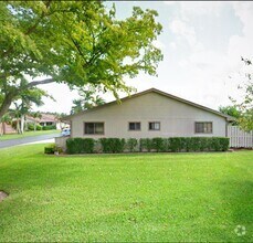 Building Photo - 41 Winchmore Ln
