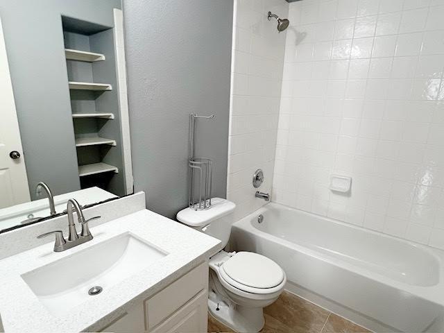 Building Photo - 5007 Amorgas Isle Dr