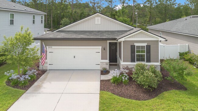 Building Photo - Serenity in Green Cove Springs!