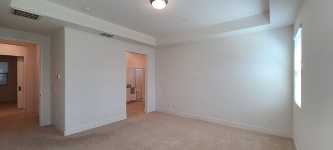 Building Photo - Next Gen Home with main house and guess unit in Spring lake Area