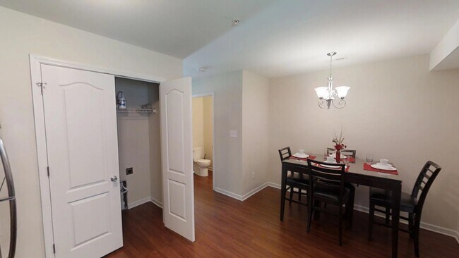 Building Photo - 307 Family Lodge Dr