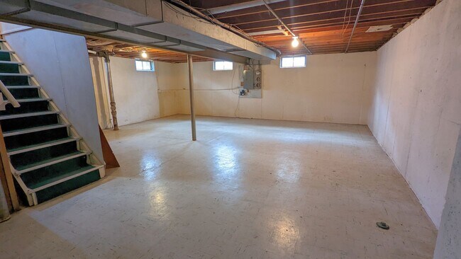 Building Photo - 1624 Turtle St