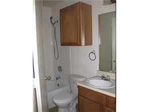 Building Photo - 4 br, 2 bath House - 1245 Village Garden