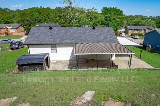 Building Photo - 344 Kingview Dr