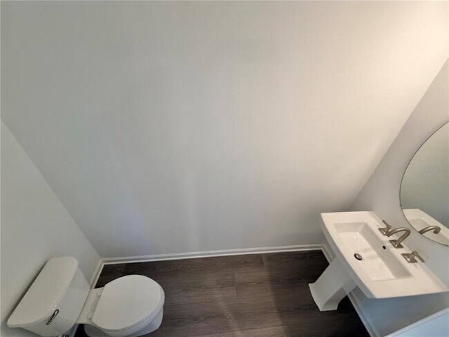 Building Photo - 1855 Pinecliff Dr