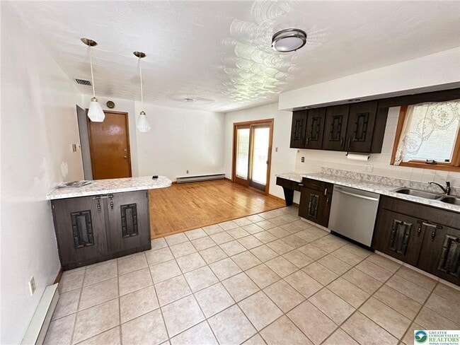 Building Photo - 4 Anthracite St