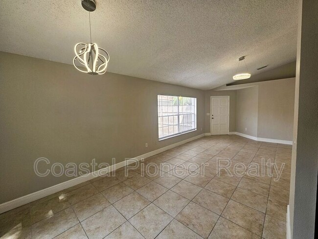Building Photo - 1407 Mohrlake Dr