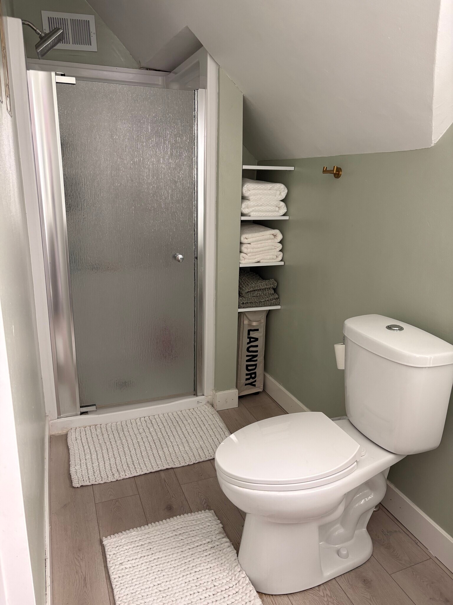 Building Photo - 520 Centennial St