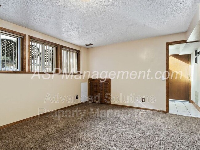 Building Photo - 10094 Faunsdale Dr