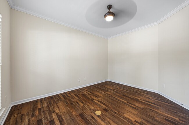 Building Photo - 4006 Fall Oak Terrace