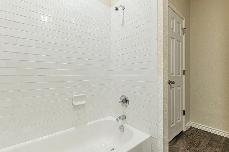 Building Photo - 3600 Barnacle Dr