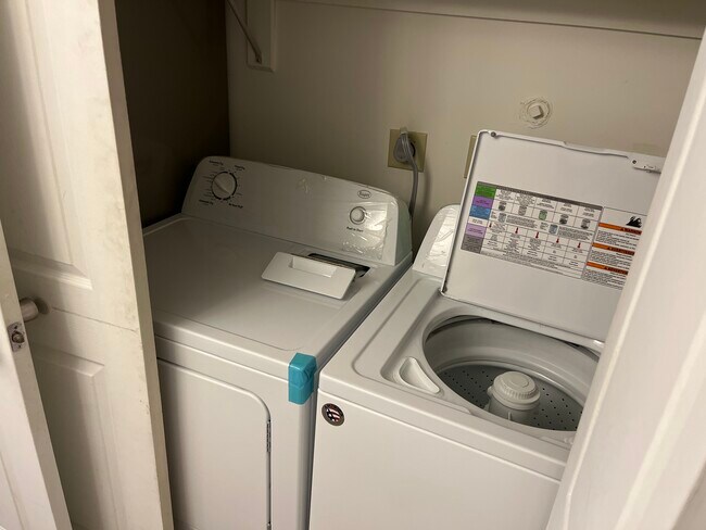 Building Photo - 1502 Spinnaker Way