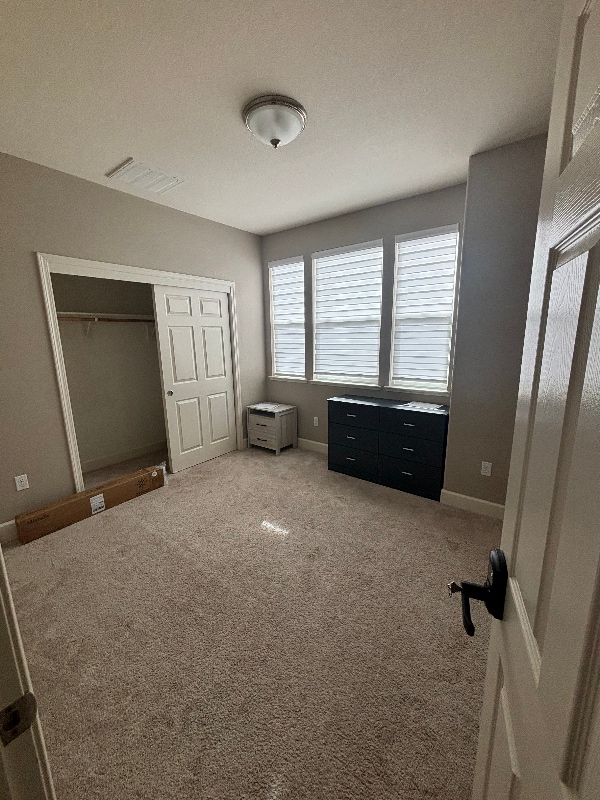 Building Photo - 1580 Bleecker St