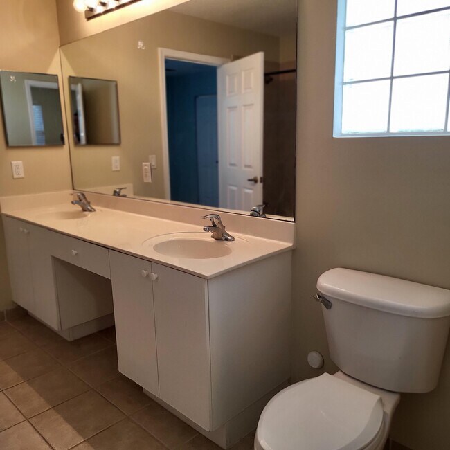 Building Photo - 509 Alejandro Ln