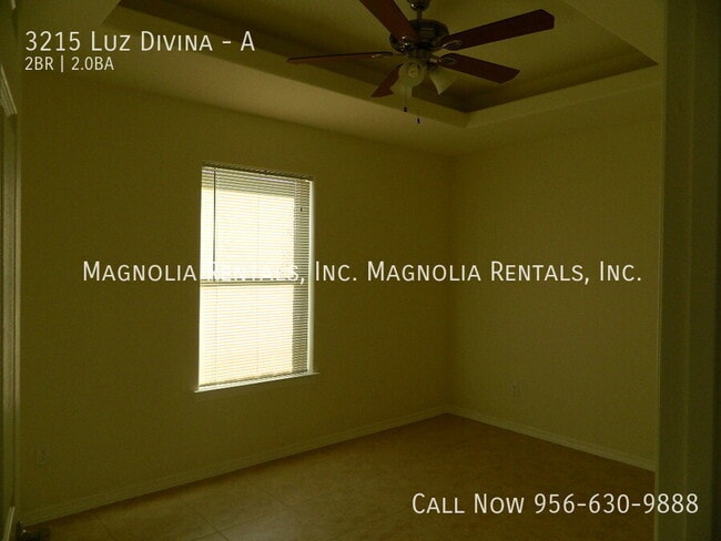 Building Photo - 3215 Luz Divina St