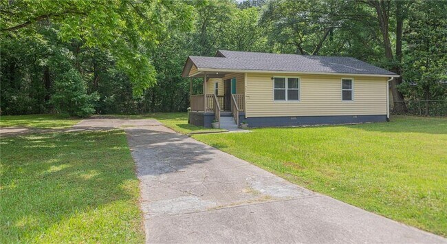 Primary Photo - 525 Baker Cir NW