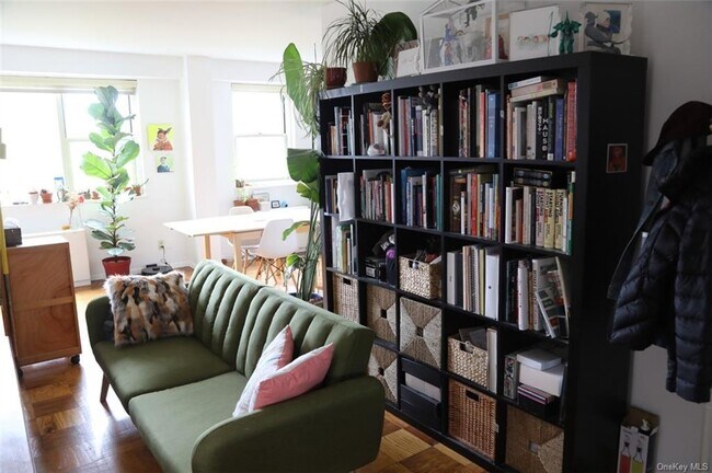 Building Photo - 30 Lake St