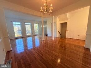 Building Photo - 8596 Wyngate Manor Ct