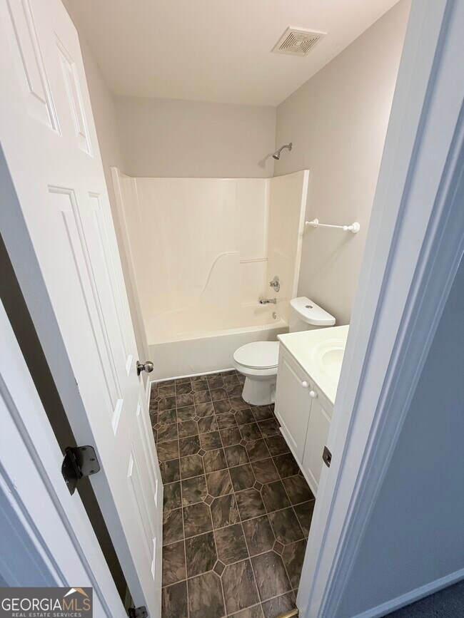 Building Photo - 3816 Landing Terrace