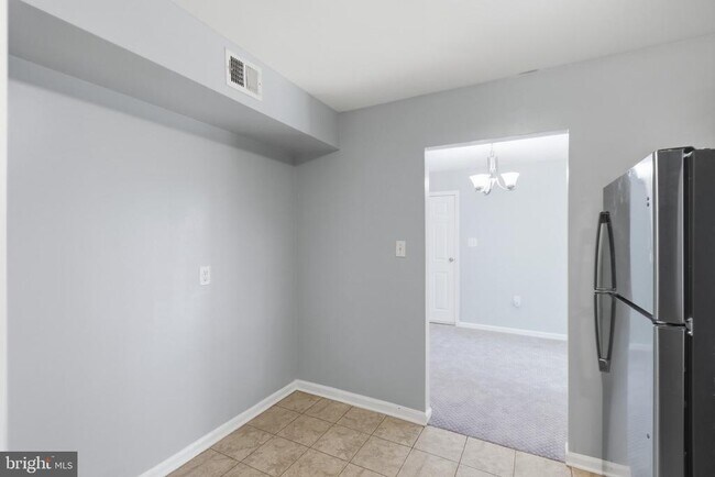 Building Photo - 1402 N Amelia St