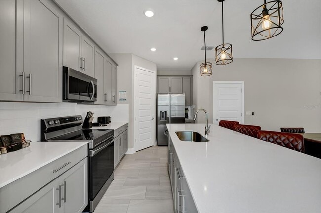 Building Photo - 7833 Spectrum Dr