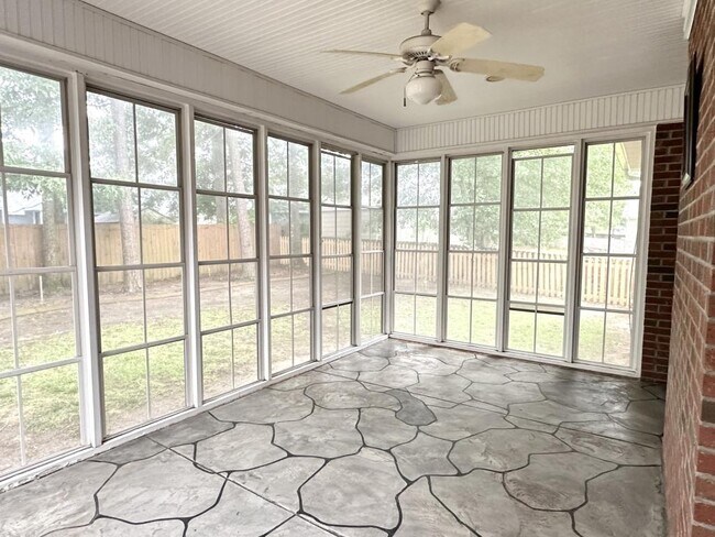 Building Photo - 2928 Prioress Dr